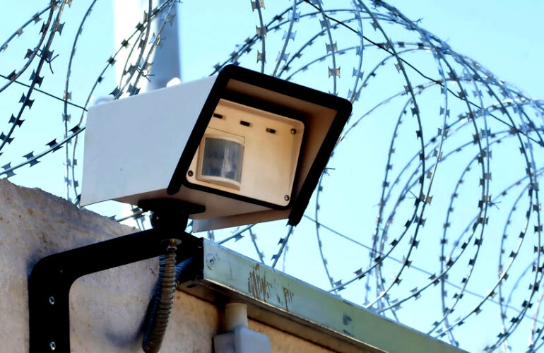 CCTV camera installing near me, technician installing CCTV, CCTV security installations near me.